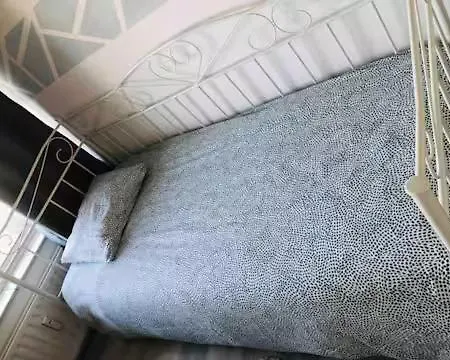 Ladies Only! Neat Cozy Room, Great Loc In *